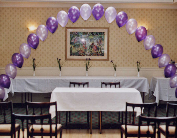 Regular String of Pearls Helium Balloon Arch