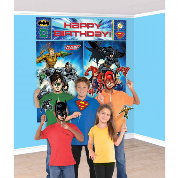 Justice League Happy Birthday Scene Setter & Props 17PK