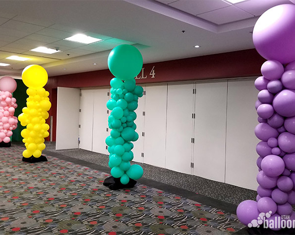 Organic Balloon Column with Large Around Latex Balloon